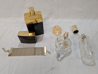 Lot comprenant un bracelet manchette GUERLAIN...