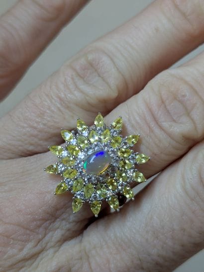 Bague en argent, sertie d'une opale (0,8...