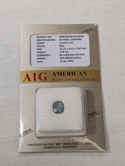 Sapphire, 3.88 carats, natural. Provenance:...