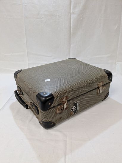 AGFA. Projecteur en métal et résine, modèle...