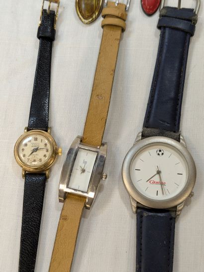 Lot de seize montres bracelet dame et homme,...