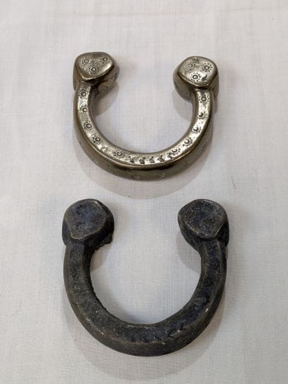 AFRIQUE. Lot de deux bracelets / monnaie...
