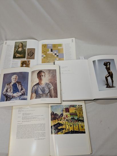 Lot comprenant trois catalogues d'expositions...