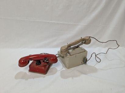 Set of 2 lacquered metal phones, including...