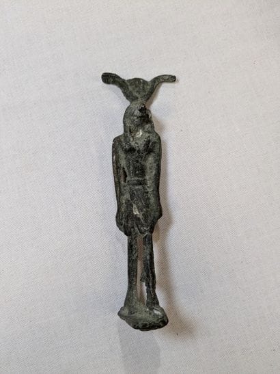 Statuette égyptienne en bronze représentant...
