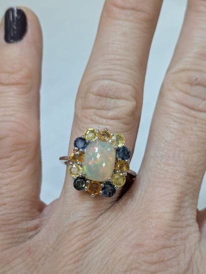 Bague en argent, sertie d'une opale (environ...