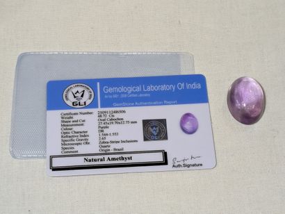 Améthyste, 48,72 carats. Provenance : Brésil....