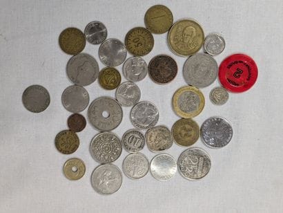 WORLD. Set of metal coins from Mexico, Palestine,...