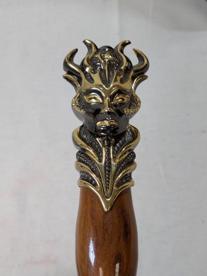 Epée décorative en métal et résine (58cm),...