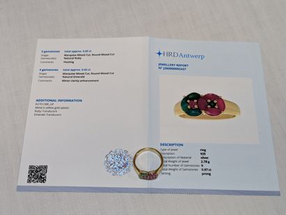 Bague en vermeil, sertie de rubis (traités)...
