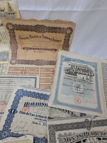 Set of 18 bearer bonds, including Société...