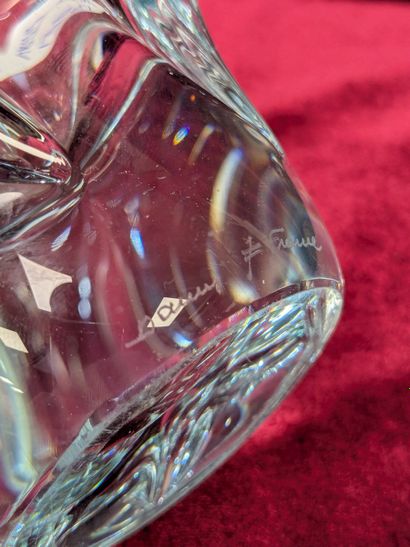 DAUM France. Corolla vase. Height: 13 cm