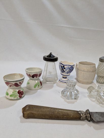Lot en métal, céramique et verre comprenant...
