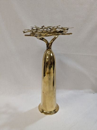 Sujet en laiton figurant un arbre.
29 cm