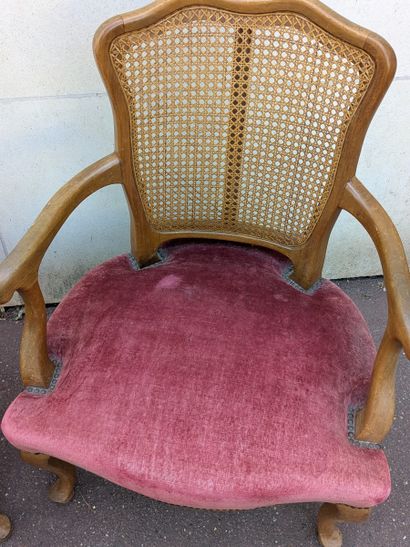 Paire de fauteuils en bois avec assise garnie...
