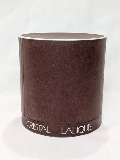 LALIQUE Baguier en cristal, à décor d'une...