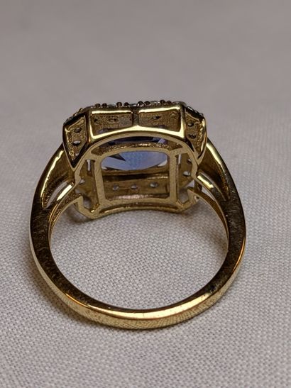 Bague en vermeil, sertie de d'une tanzanite...
