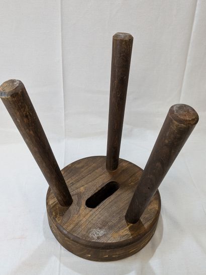 Tabouret d'enfant en bois naturel. Hauteur...