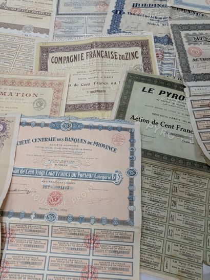 Set of 18 bearer bonds, including Société...