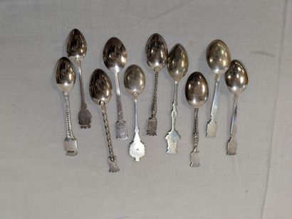 Lot de petites cuillères de collection en...