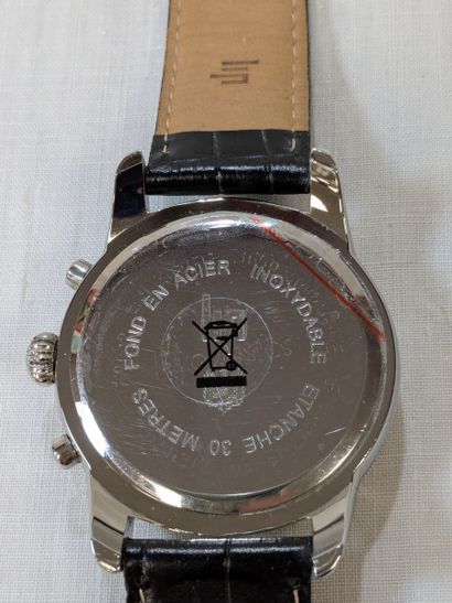 LIP Chronographe. Montre-bracelet en acier...