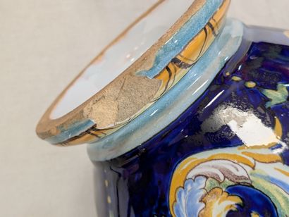 LUNEVILLE (Keller Guérin), paire de vases...