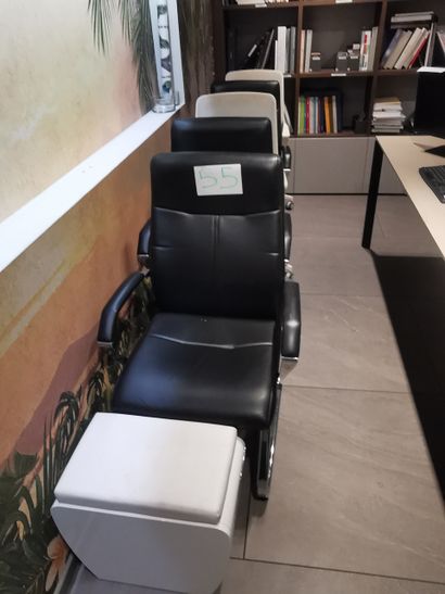 4 Fauteuils de bureau et 1 Pouf