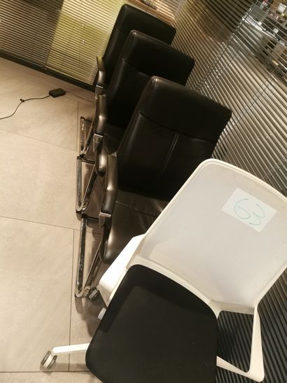 4 Fauteuils de bureaux