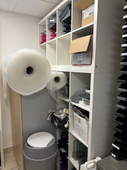6 étagères en compressé blanche