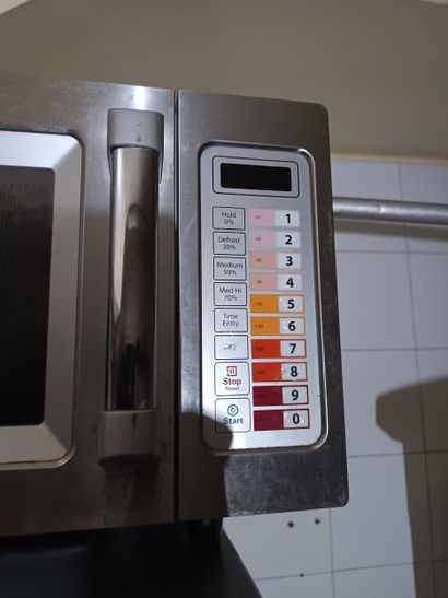 Micro ondes inox Metro professionnel