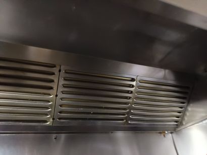 Hotte 4 grilles moteur exterieur