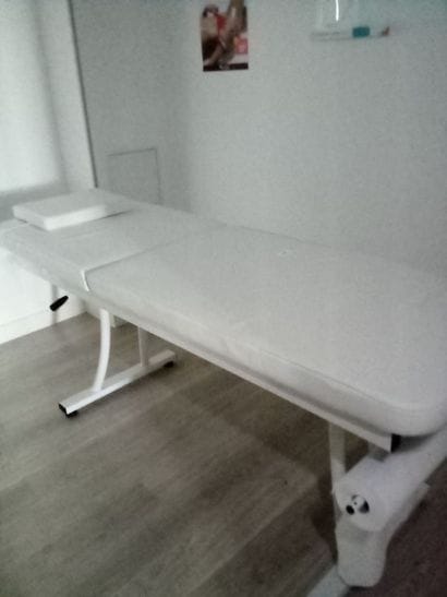 Table de massage réglable de marque LEONARD...