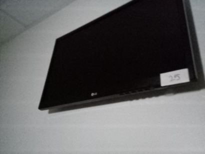 Ecran plat LG et 4 caméras de surveillan...