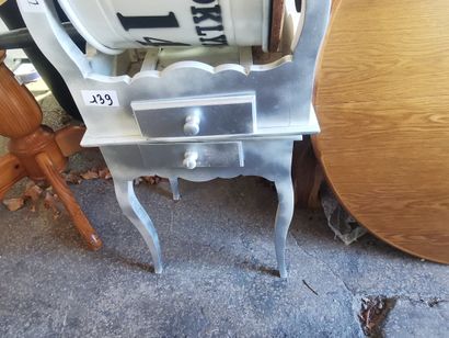 ensemble de meubles comprenant 2 tables basses,...