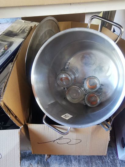lot de 5 cartons de fond de cuisine , électroménagers,...