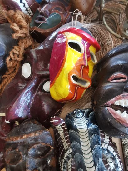 Lot de masques asiatiques orientaux déco...