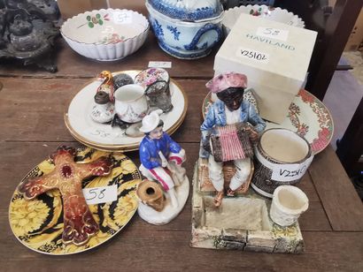 ensemble d'objets décorafifs , porcelaine...