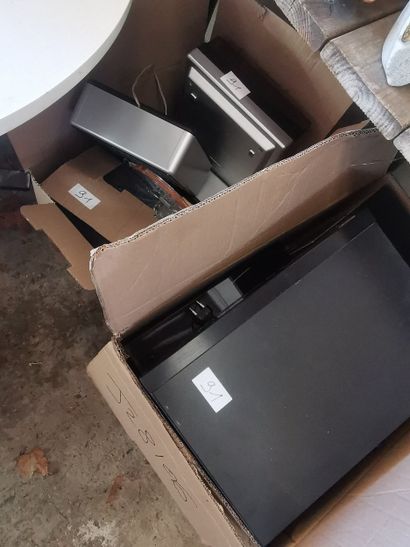 2 Tourne disque Philips
Chaine HI-FI Philips...