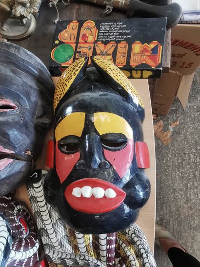 Lot de masques asiatiques orientaux déco...