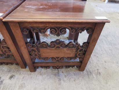 2 chaises en bois teinté style italien 19...