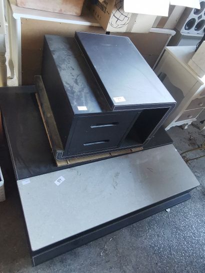 Table basse simili cuir et son chevet
