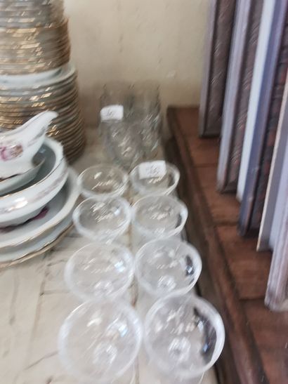 partie de services de verres à pied