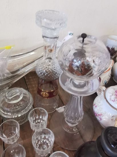 lot de diverses parties de service de verres...