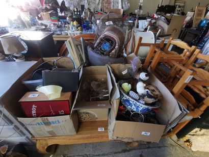 5 cartons de décoration , fond de maison,...