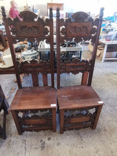 2 chaises en bois teinté style italien 19...