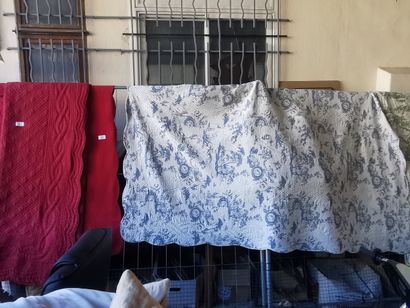 lot de 3 boutis et 6 taies d'oreiller au...