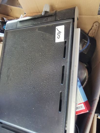 lot de 5 cartons de fond de cuisine , électroménagers,...