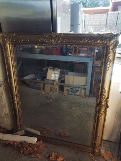 Miroir en stuck doré