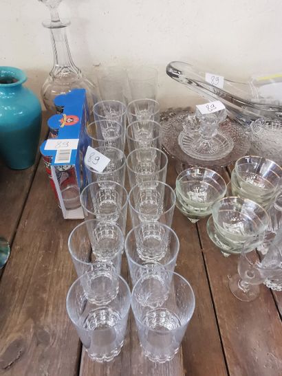 lot de diverses parties de service de verres...