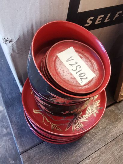 lot asiatique comprenant estampes , dessins...
